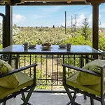 Pet Friendly In Arkadia * أستروس