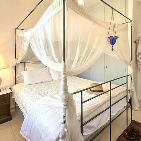 5 Bedroom Awesome In Arkadia * Ásztrosz